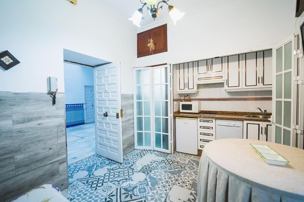 Apartamento En El Barrio De San Lorenzo, Junto A La Basilica Del Gran Poder Sevilla Bagian luar foto